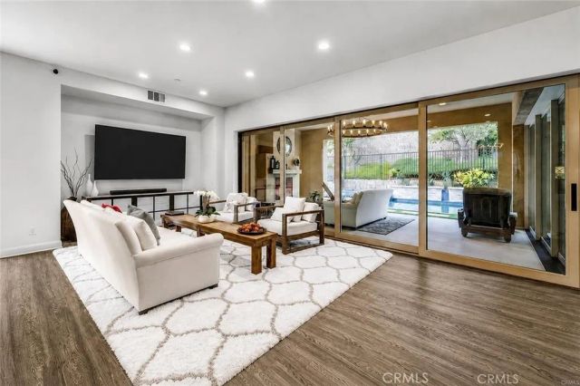 5577 Heritage Oak, Trabuco Canyon, CA 92679