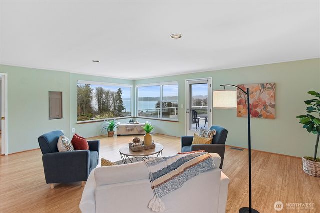 9011 Roanoke Road NE, Bremerton, WA 98311