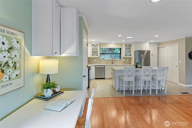 9011 Roanoke Road NE, Bremerton, WA 98311