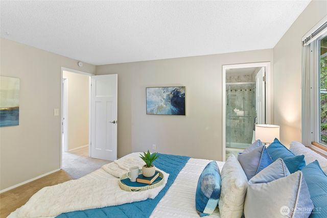 9011 Roanoke Road NE, Bremerton, WA 98311