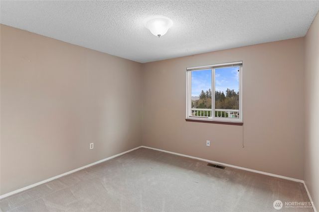 9011 Roanoke Road NE, Bremerton, WA 98311