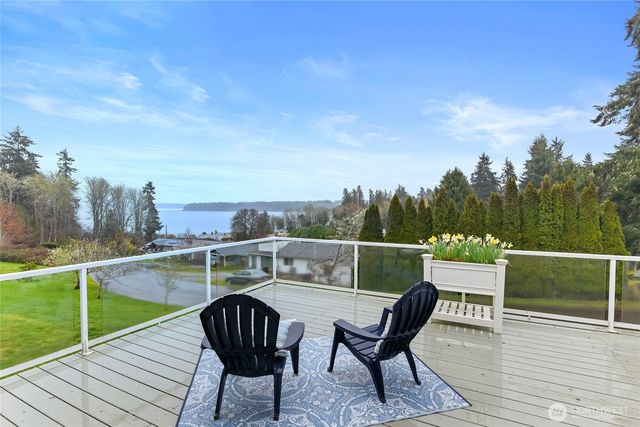 9011 Roanoke Road NE, Bremerton, WA 98311