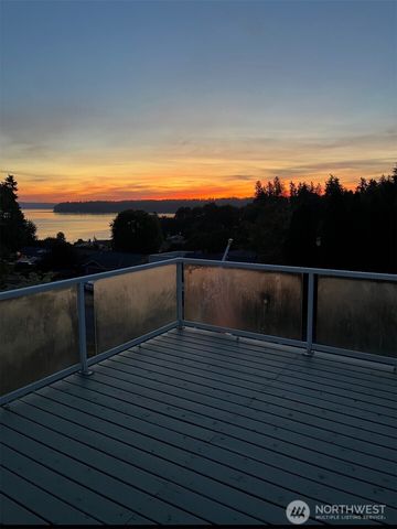 9011 Roanoke Road NE, Bremerton, WA 98311