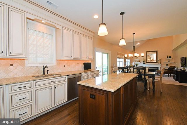 615 GLEN MEADOW RD, Richboro, PA 18954
