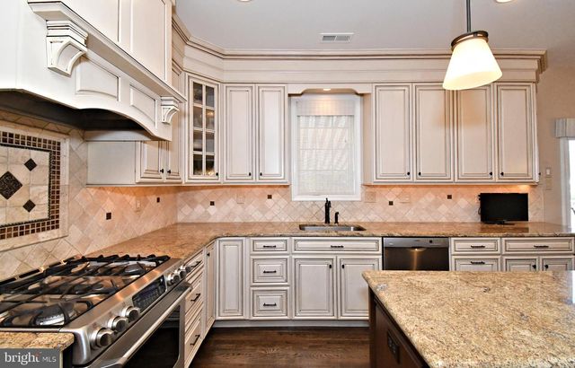 615 GLEN MEADOW RD, Richboro, PA 18954