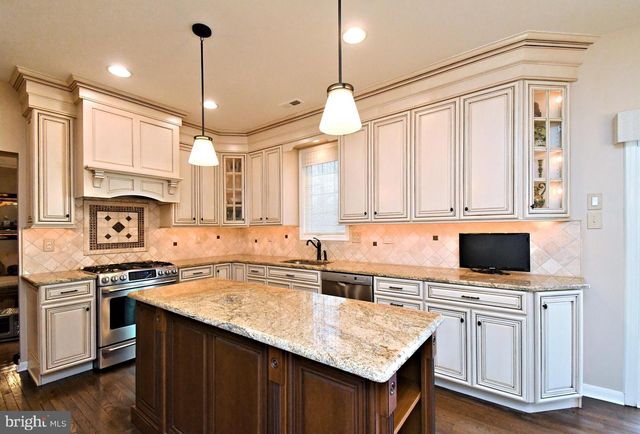 615 GLEN MEADOW RD, Richboro, PA 18954