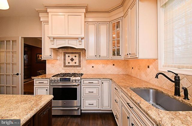 615 GLEN MEADOW RD, Richboro, PA 18954