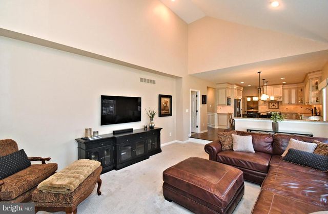 615 GLEN MEADOW RD, Richboro, PA 18954
