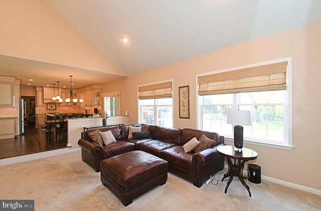 615 GLEN MEADOW RD, Richboro, PA 18954