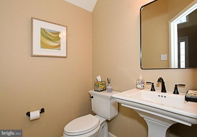 615 GLEN MEADOW RD, Richboro, PA 18954