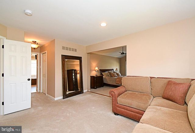 615 GLEN MEADOW RD, Richboro, PA 18954