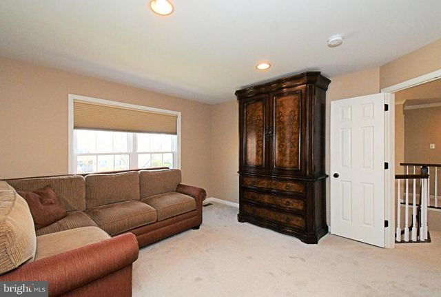 615 GLEN MEADOW RD, Richboro, PA 18954