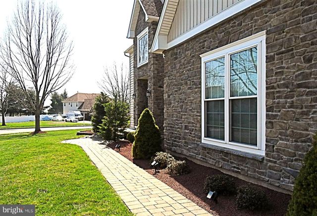 615 GLEN MEADOW RD, Richboro, PA 18954