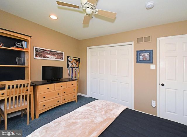 615 GLEN MEADOW RD, Richboro, PA 18954