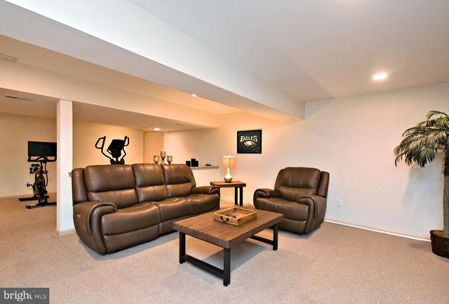 615 GLEN MEADOW RD, Richboro, PA 18954
