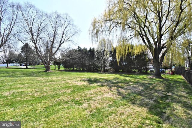 615 GLEN MEADOW RD, Richboro, PA 18954