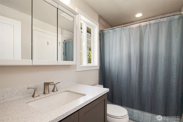10262 NE 129th Lane, Kirkland, WA 98034