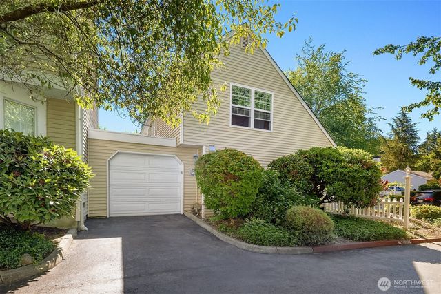 10262 NE 129th Lane, Kirkland, WA 98034