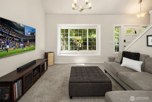 10262 NE 129th Lane, Kirkland, WA 98034