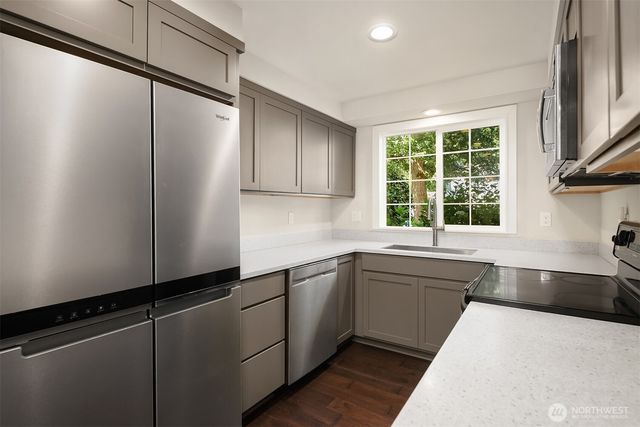 10262 NE 129th Lane, Kirkland, WA 98034