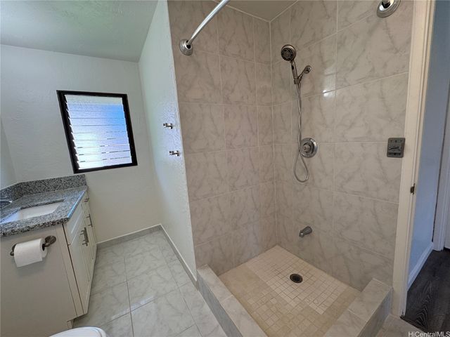 98-376 Kaonohi Street 12404, Aiea, HI 96701