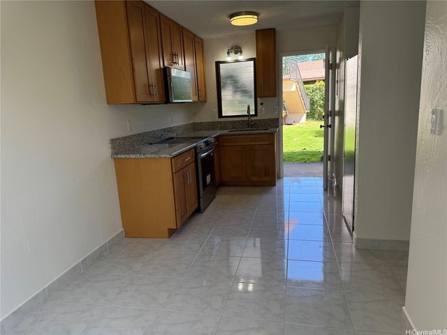 98-376 Kaonohi Street 12404, Aiea, HI 96701