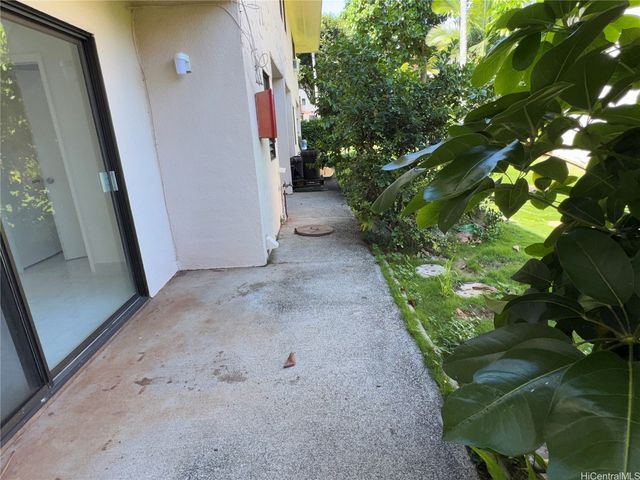 98-376 Kaonohi Street 12404, Aiea, HI 96701
