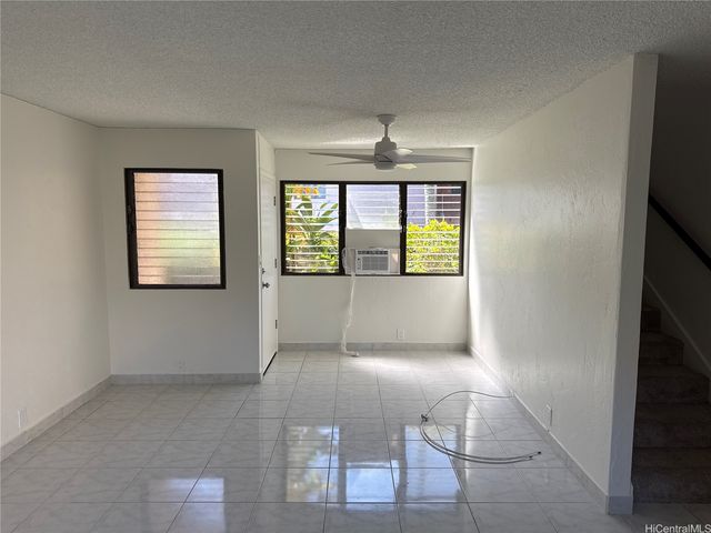 98-376 Kaonohi Street 12404, Aiea, HI 96701