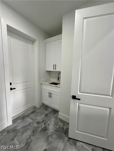490 Christopher CT, Labelle, FL 33935