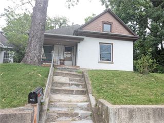 610 S 4th Street, Atchison, KS 66002