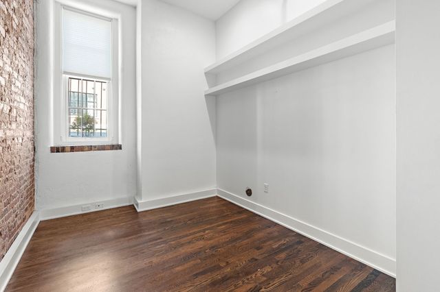 601 Madison St Apt 102, Nashville, TN 37208