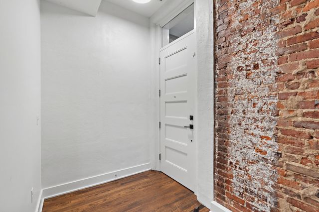 601 Madison St Apt 102, Nashville, TN 37208