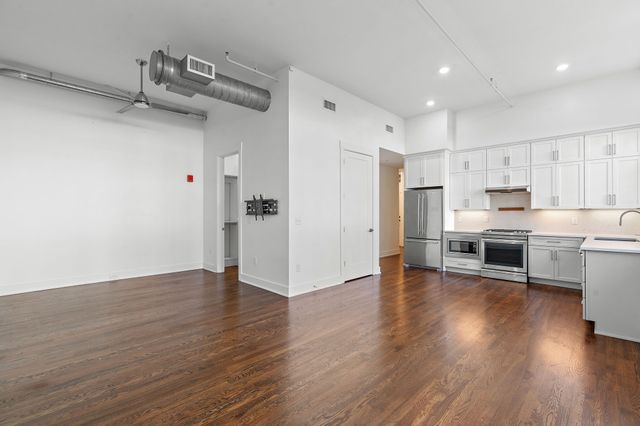 601 Madison St Apt 102, Nashville, TN 37208