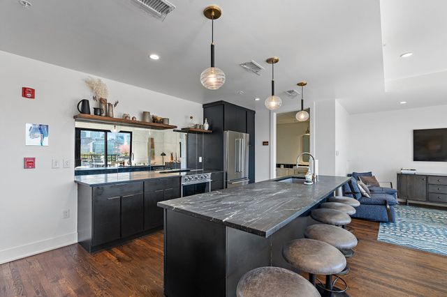 601 Madison St Apt 102, Nashville, TN 37208
