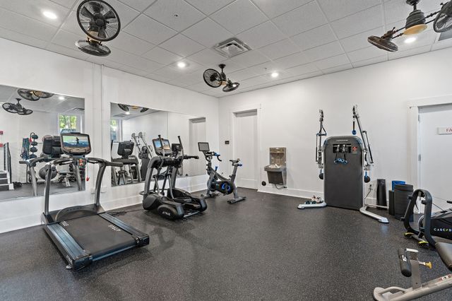 601 Madison St Apt 102, Nashville, TN 37208