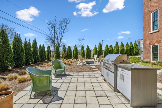 601 Madison St Apt 102, Nashville, TN 37208