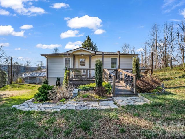 45 Capricorn Lane, Zirconia, NC 28790