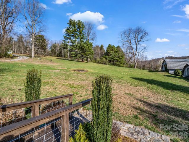 45 Capricorn Lane, Zirconia, NC 28790