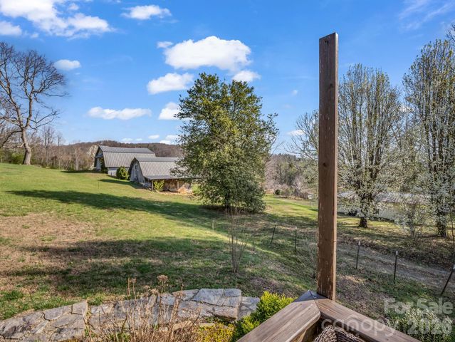 45 Capricorn Lane, Zirconia, NC 28790