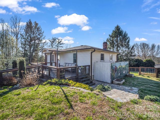 45 Capricorn Lane, Zirconia, NC 28790