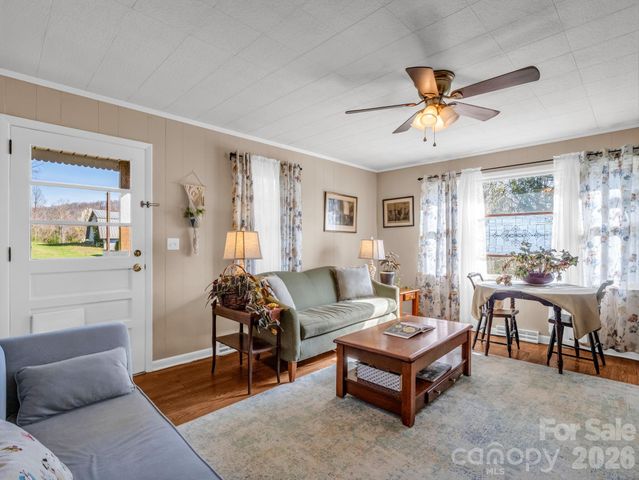 45 Capricorn Lane, Zirconia, NC 28790