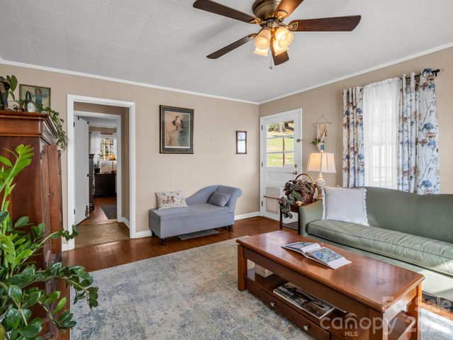 45 Capricorn Lane, Zirconia, NC 28790