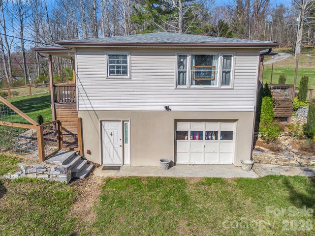 45 Capricorn Lane, Zirconia, NC 28790