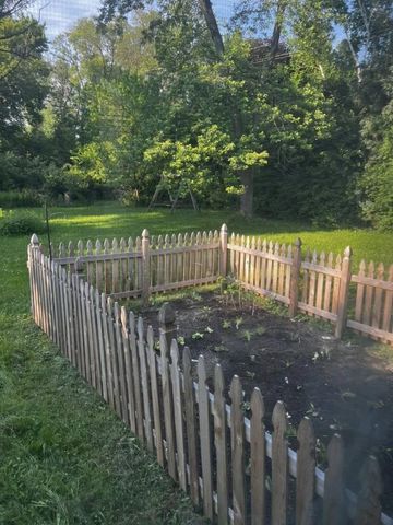 3155 La Salle Drive, Ann Arbor, MI 48108