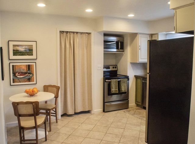 3155 La Salle Drive, Ann Arbor, MI 48108