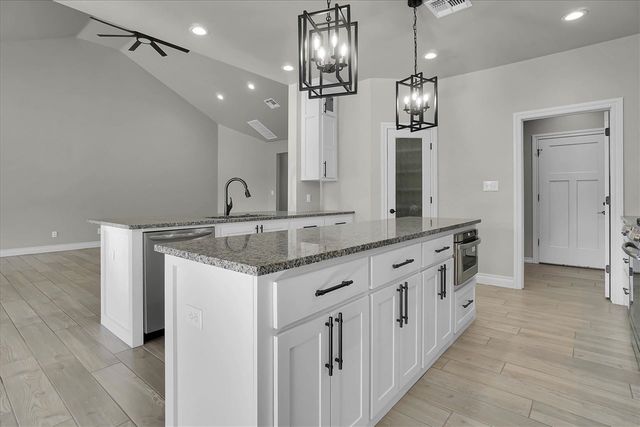 3919 NE Shenandoah Dr, Lawton, OK 73507