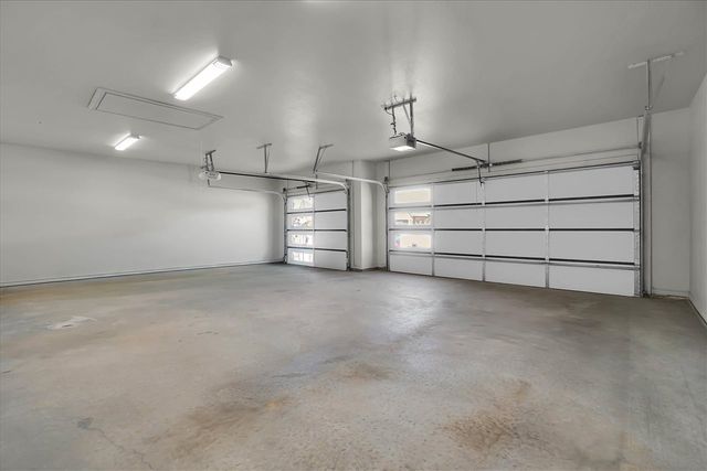 3919 NE Shenandoah Dr, Lawton, OK 73507