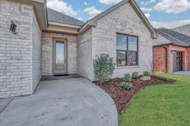 3919 NE Shenandoah Dr, Lawton, OK 73507