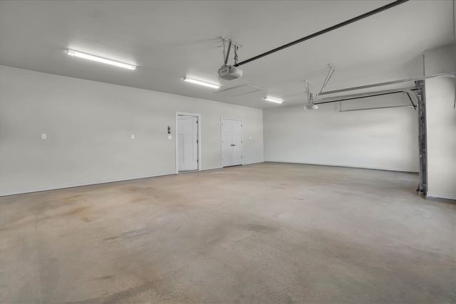 3919 NE Shenandoah Dr, Lawton, OK 73507