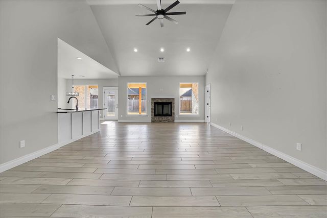 3919 NE Shenandoah Dr, Lawton, OK 73507